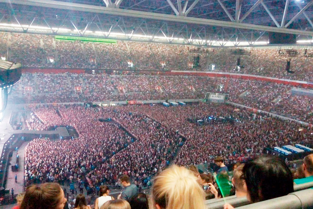 «Меркур Шпиль-Арена» в ожидании выступления Def Leppard и Bon Jovi. Июль 2019 года, Дюссельдорф