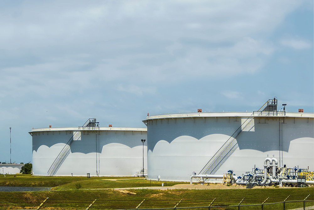Нефтехранилища США в Кушинге. Источник: Svineyard / Shutterstock