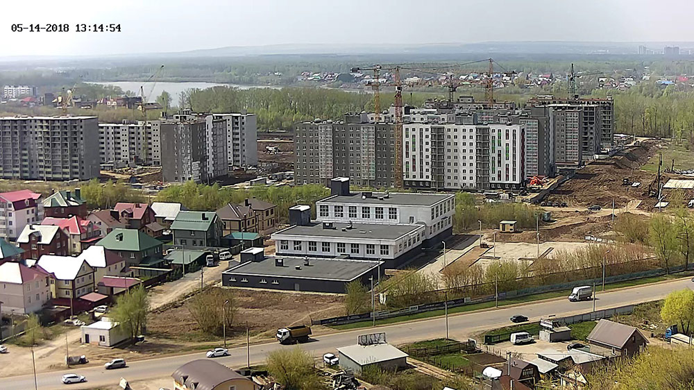 Светлана следит за процессом строительства с помощью онлайн-камер, которые установил застройщик