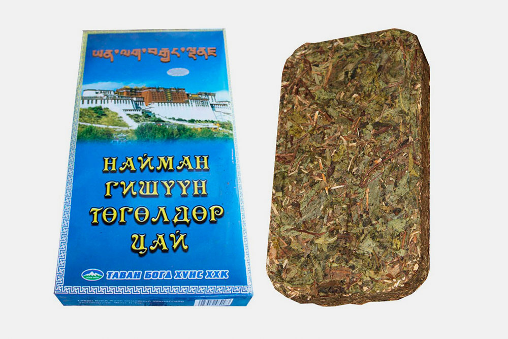 Ногоон сай на бурятском означает «зеленый чай». Его прессуют в плоский кирпичик и варят с молоком. Иногда его солят и добавляют жир, но так делают редко, как правило, для экстремалов