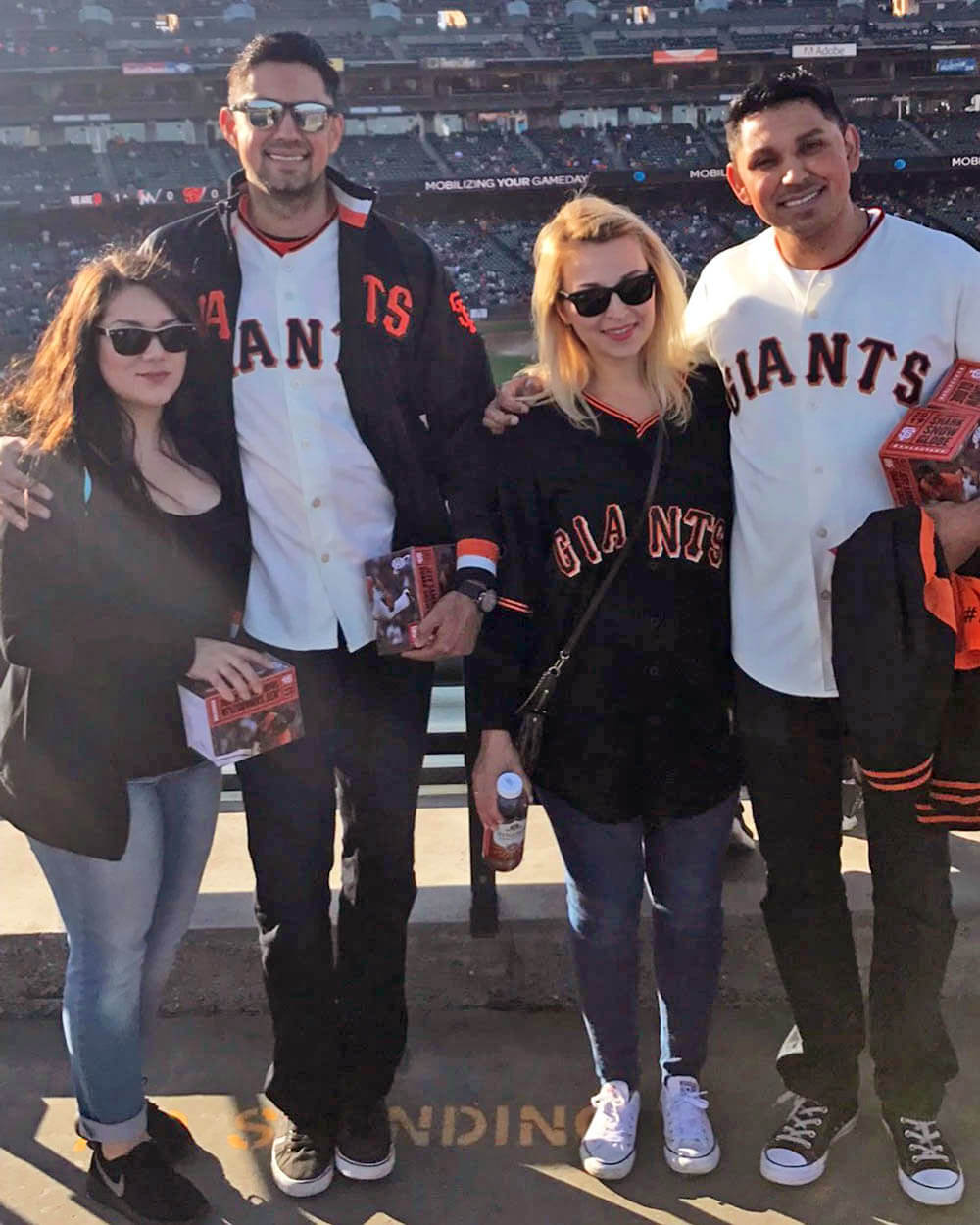 В моей семье все болеют за бейсбольную команду SF Giants