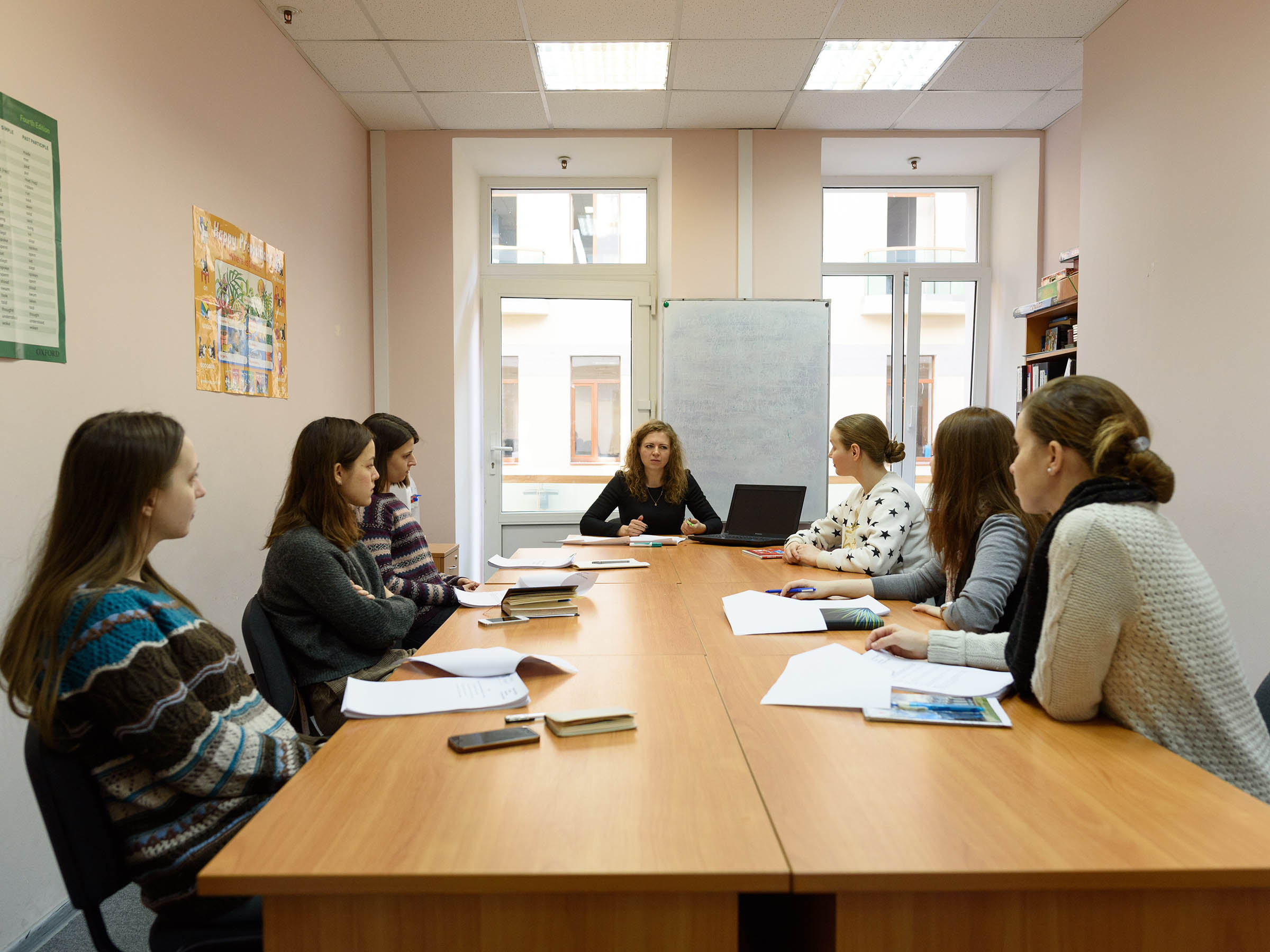 Обучение преподавателей в офисе школы в бизнес-центре