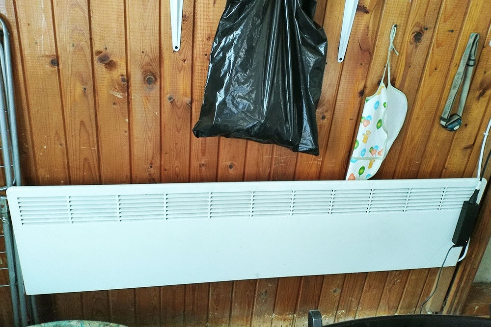 Наш конвектор фирмы «Энсто» мы купили в магазине б/у техники в Выборге за 2500 <span class=ruble>Р</span>. Там продают технику из Финляндии
