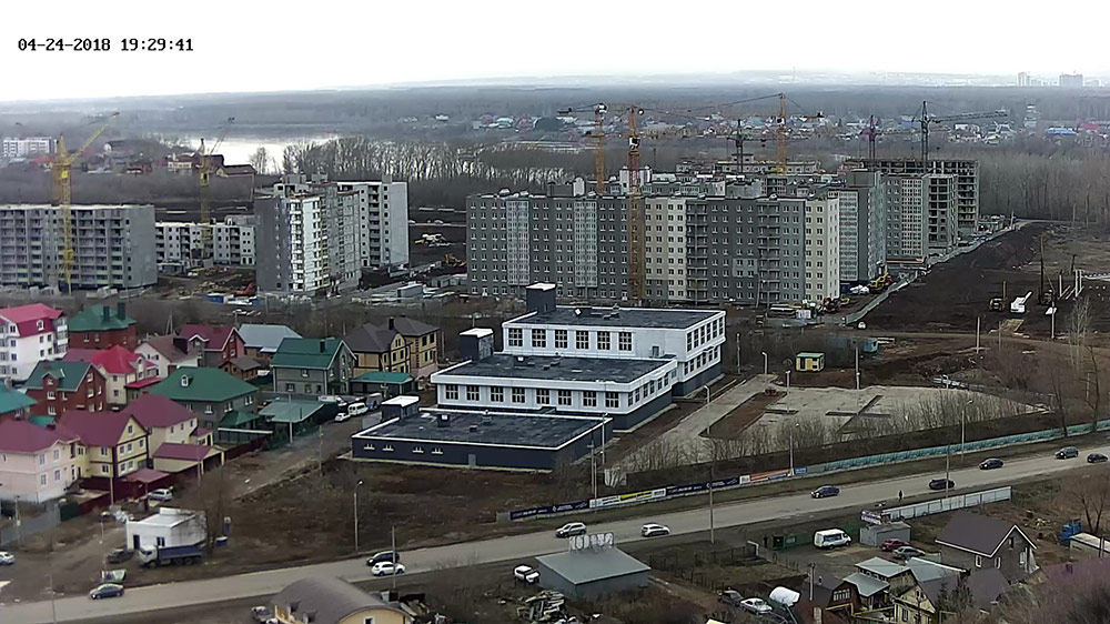 Светлана следит за процессом строительства с помощью онлайн-камер, которые установил застройщик