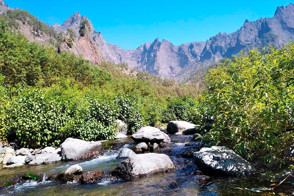 Внутри горной цепи, маршрут Caldera de Taburiente