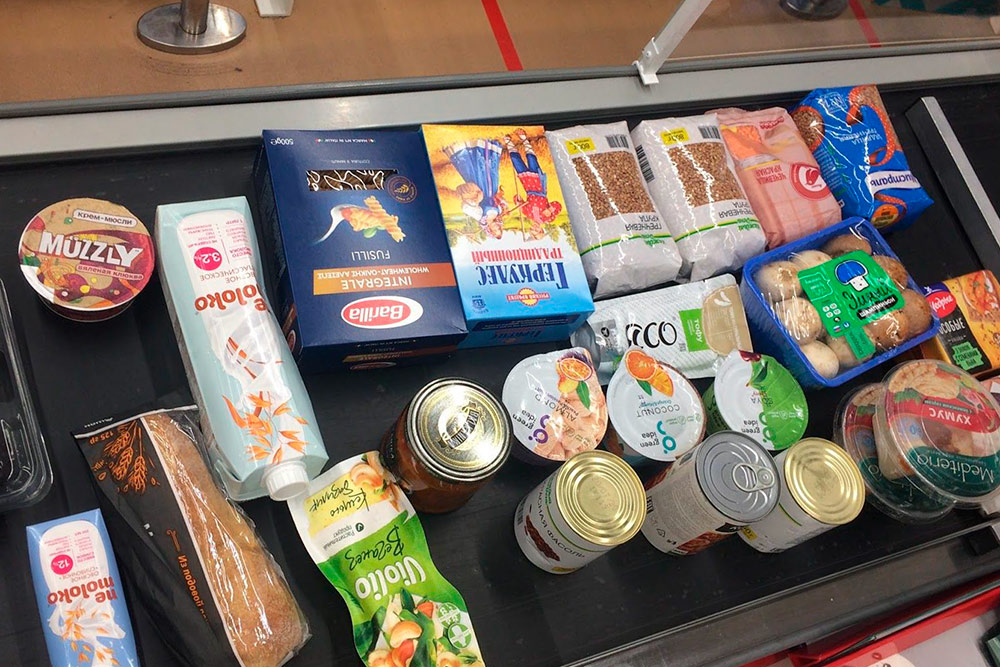 Заехали в супермаркет, чтобы докупить продуктов «по мелочи». Потратили 1800 <span class=ruble>Р</span> 🤦♂️