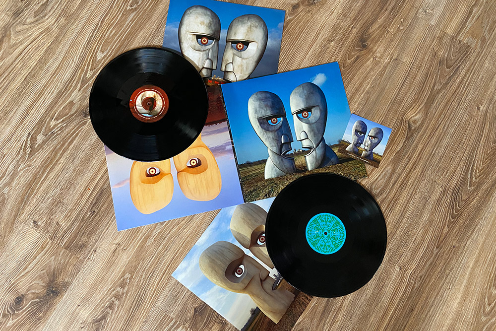В 2018 году я покупал в интернет-магазине Discogs альбом Pink Floyd The Division Bell. Сначала хотел приобрести оригинал 1994 года за 150 $, но мой знакомый — эксперт по альбомам Pink Floyd — сказал, что на второй стороне у этого издания тихий звук. В итоге я приобрел за 25 $ американский новодел 2014 года и не пожалел: качество звука оказалось отличным