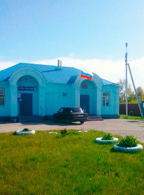 Администрация Баранова пользовалась флеш-модемом для выхода в интернет, сейчас — телефонией. От сотрудницы администрации я узнала, что скорости в 3 Мбит/с властям для работы хватает