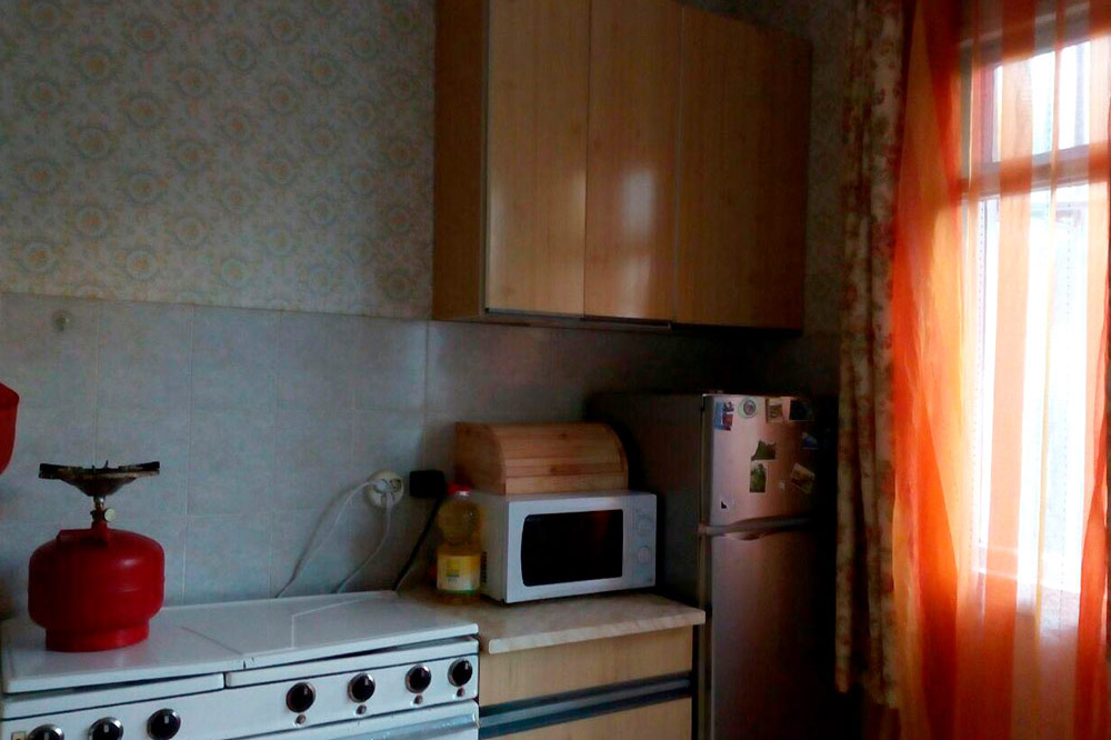 Наталья экономит на электричестве и готовит еду не на плите, а на газовой горелке
