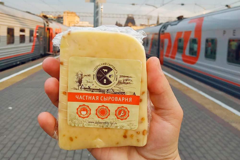 У нас свой упаковочный цех. Купили столы, вакууматоры и другой инвентарь в 2017 году за 400 000 <span class=ruble>Р</span>