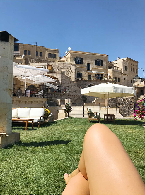 На улице +37 °C. Солнечные ванны до и после полета — обязательны