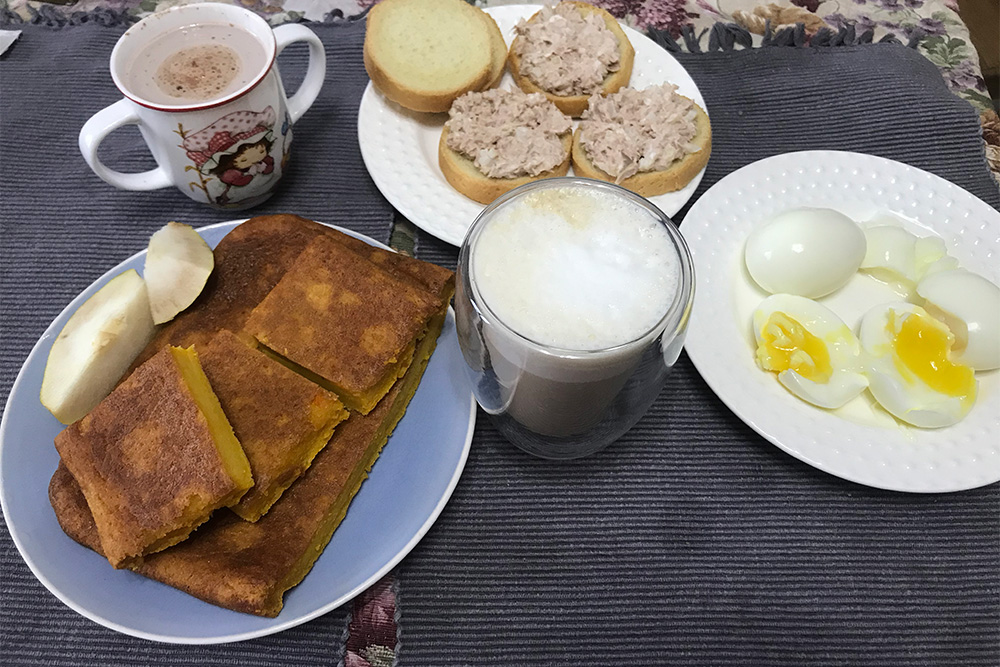 Завтракаем с дочкой