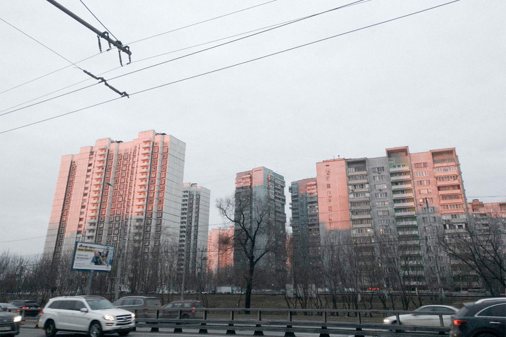 Снаружи пейзаж выглядит более депрессивно, но в жизни поприятнее