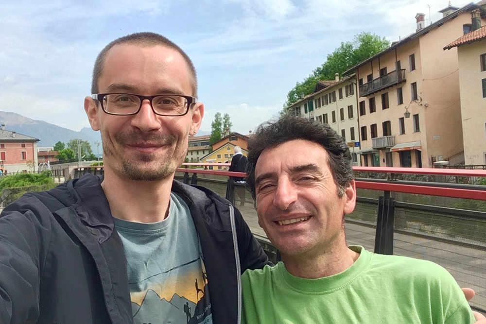 Я с другом Марио, он тоже переехал в Доломиты — с юга Италии