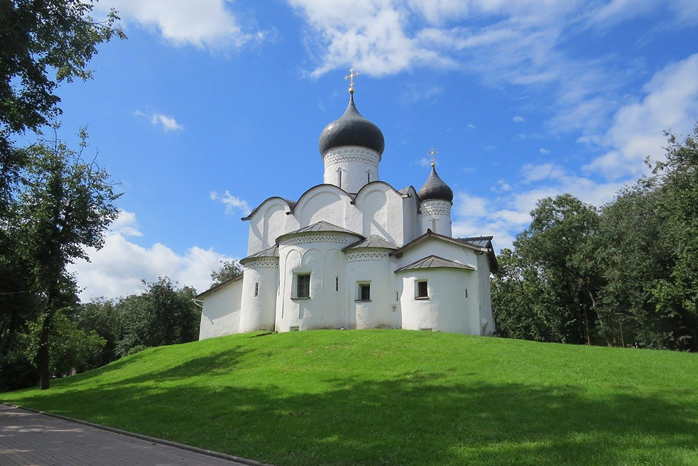 Один из соборов из списка Юнеско — храм Василия Великого на Горке. Фото: Сергей Корчанов / Pixabay