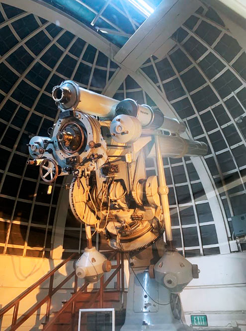 Телескоп Zeiss. По вечерам крыша над ним открывается