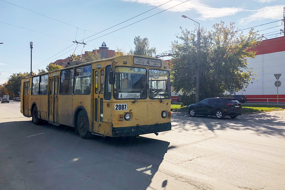 Троллейбус, который ходит по улицам города еще с советских времен