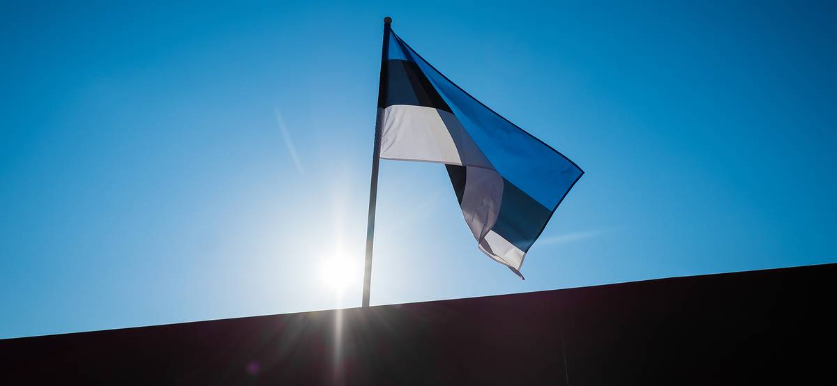 Эстония приостановила выдачу виз путешественникам из России и Беларуси