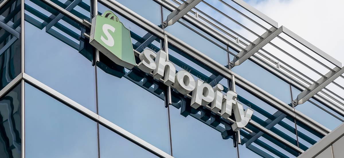 Shopify запланировала сплит акций 10 к 1 и выдачу основателю «суперакции»