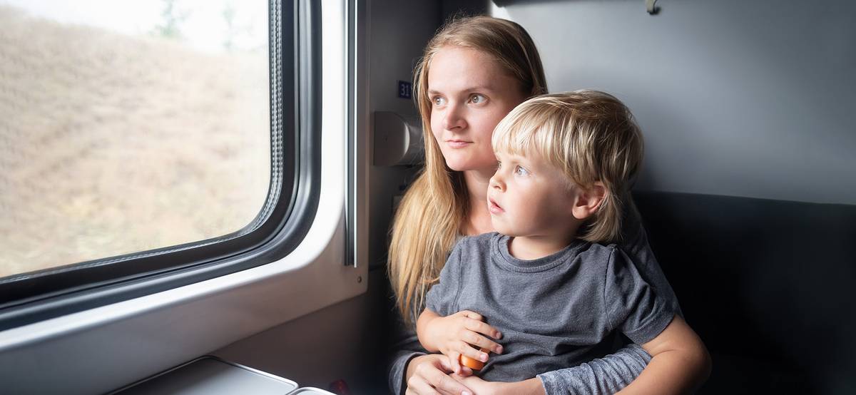 Семьи с детьми получат льготы на проезд в поездах по России