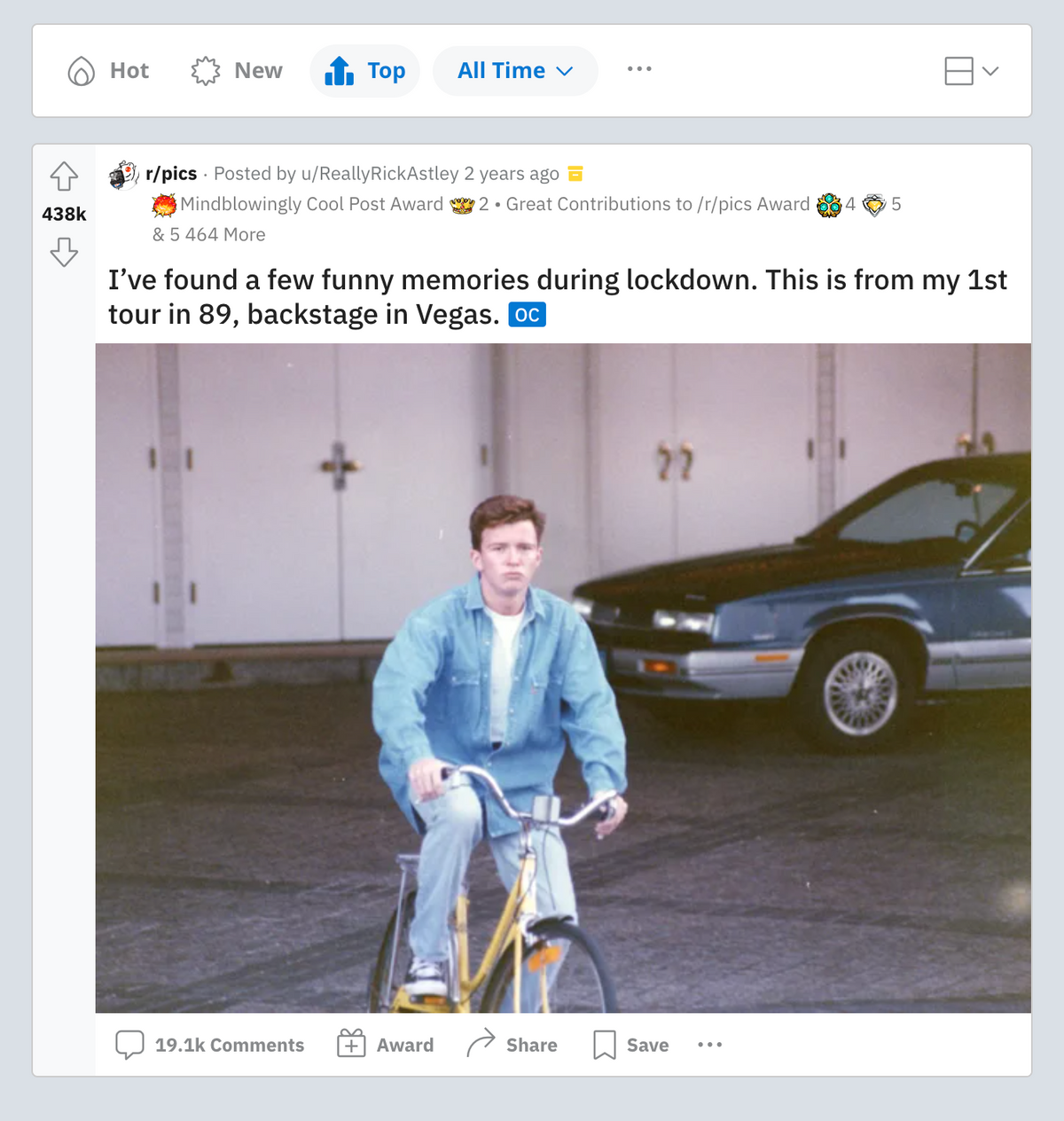 Можно посмотреть самые популярные посты за всю историю Reddit. На первом месте — Рик Эстли, автор песни Never Gonna Give You Up. Источник: reddit.com