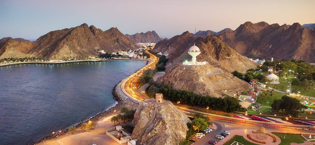 В Оман пустят привитых туристов из России