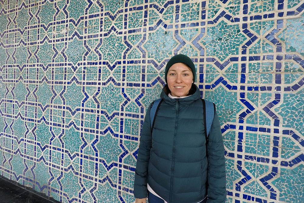 В центре Ташкента много фотогеничных стен с национальными орнаментами. Я не упускала возможность сфотографироваться на фоне каждой