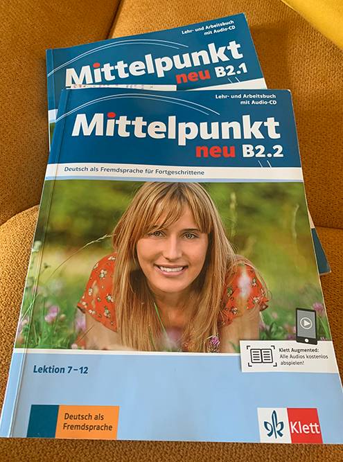 Еще один учебник из ABC, на уровень B2 — Mittelpunkt немецкого издания Klett, на «Озоне» такие стоят больше 3000 <span class=ruble>Р</span>