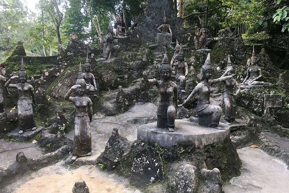 Магический сад статуй в джунглях Самуи оставил таинственное и немного пугающее впечатление