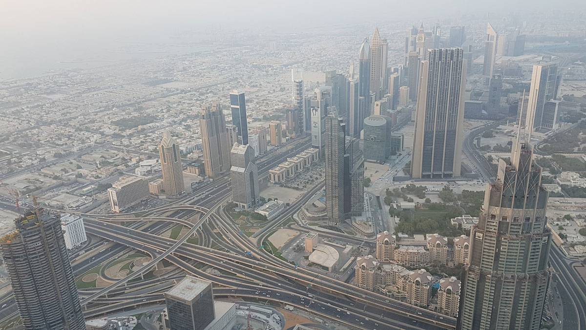 Вид на Дубай с небоскреба Бурдж-Халифа