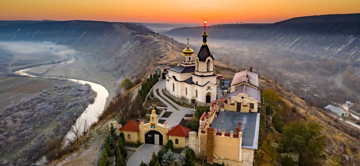 Молдова отменила все коронавирусные ограничения для путешественников
