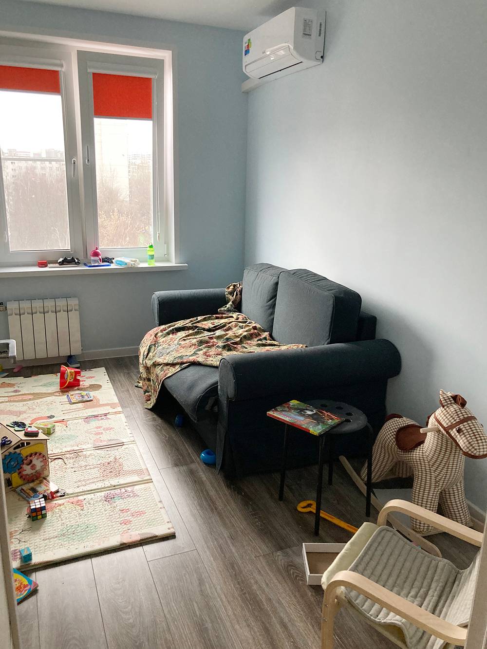 Детская и тот самый ужасный диван из «Икеи», который требует замены