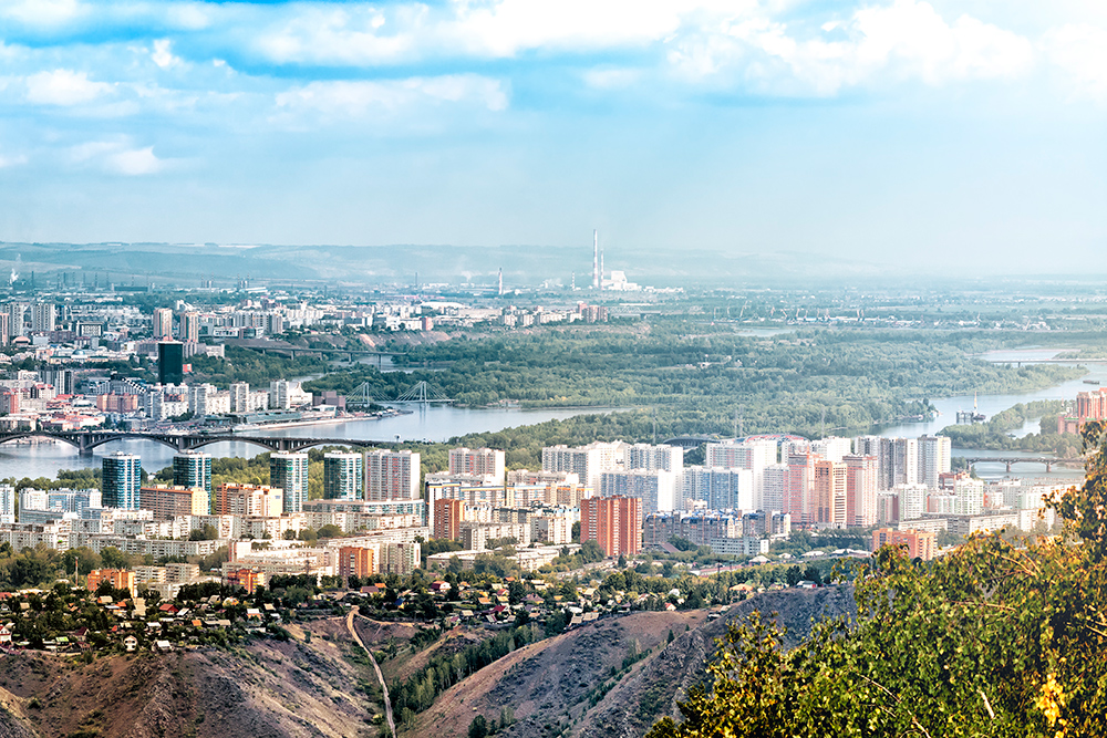 У нас четыре моста через Енисей. Автор: vaalaa / shutterstock