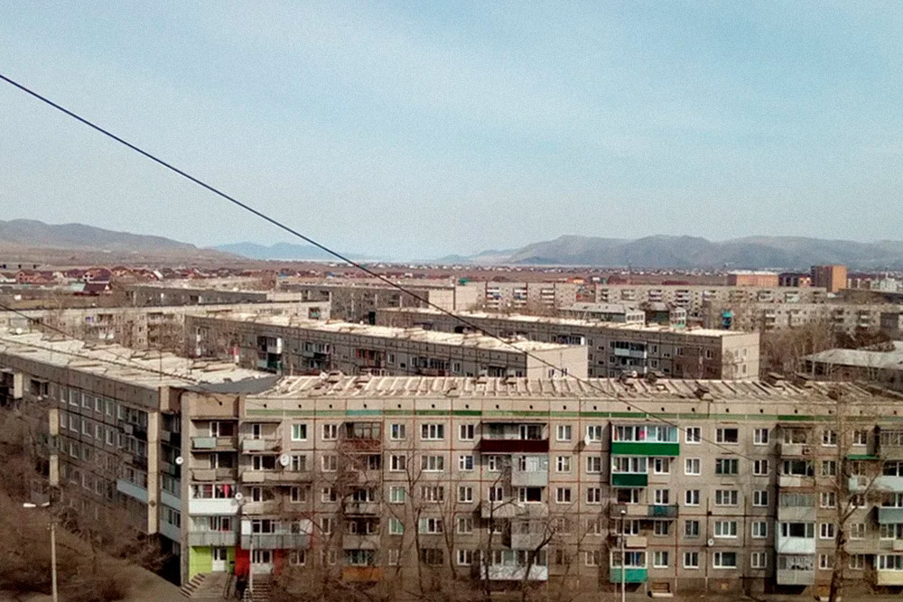 Вид из окна. Этот район города называется «Крепость»: сверху он действительно напоминает средневековую крепость, огороженную почти сплошной стеной домов