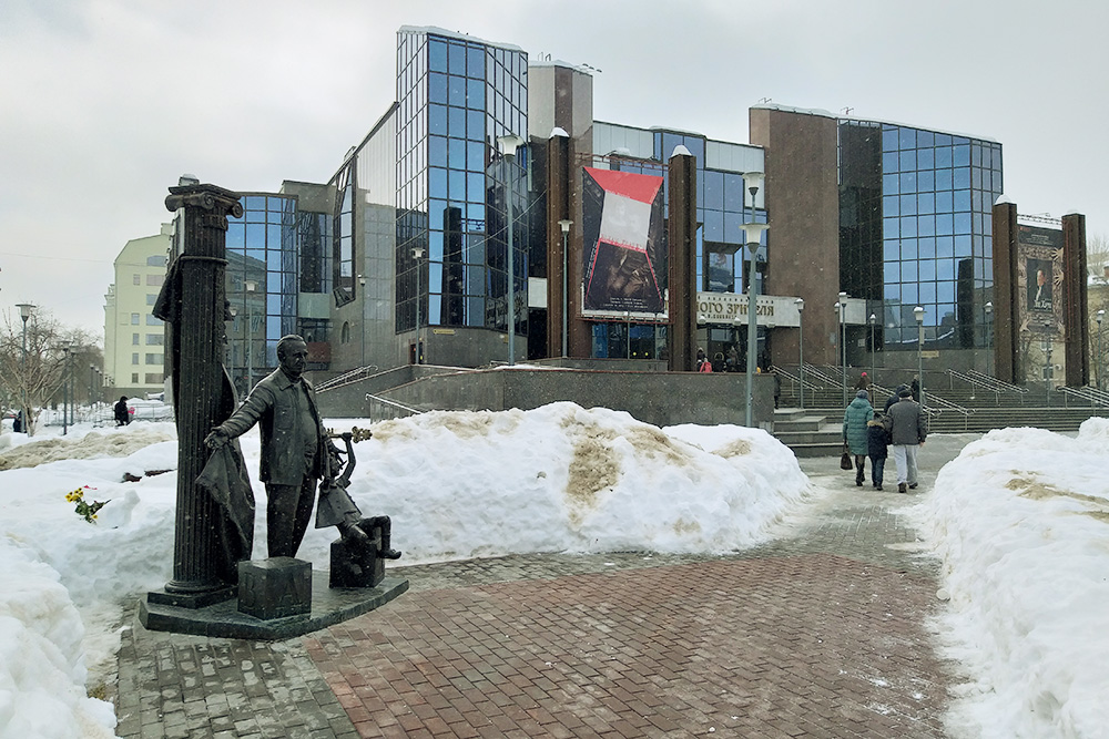 ТЮЗ в Саратове внешне совсем не похож на детский театр