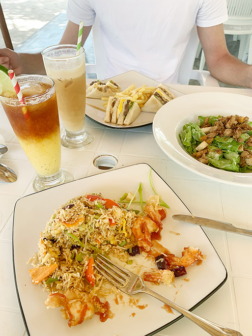 Обед в The Palm Cafe. За все заплатили 23 $ (1638 <span class=ruble>Р</span>)