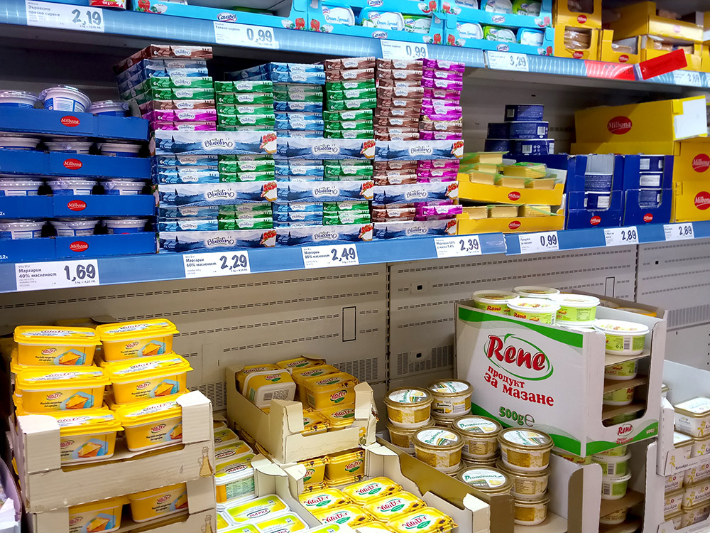 Продукты вкусные и недорогие. В магазинах Софии можно найти даже гречку