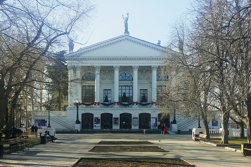 Театры в севастополе