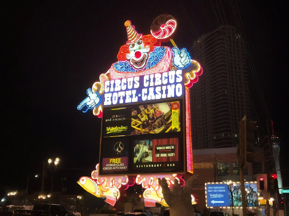 За две ночи в отеле Circus Circus мы заплатили 165 $