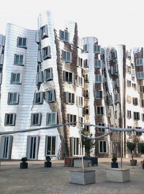 Это здание меняет цвет в зависимости от погоды