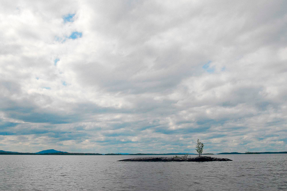 Княжегубское водохранилище. На такое расстояние от берега лучше не отплывать