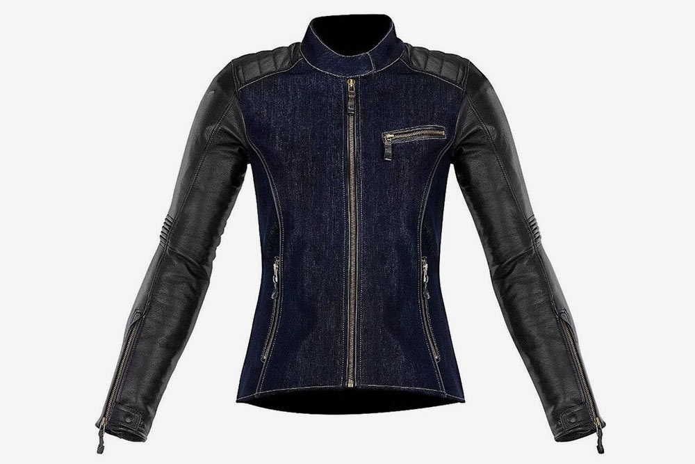 Моя куртка фирмы Alpinestars с защитой на плечах и локтях. На спине в подкладке есть специальный карман для защиты спины