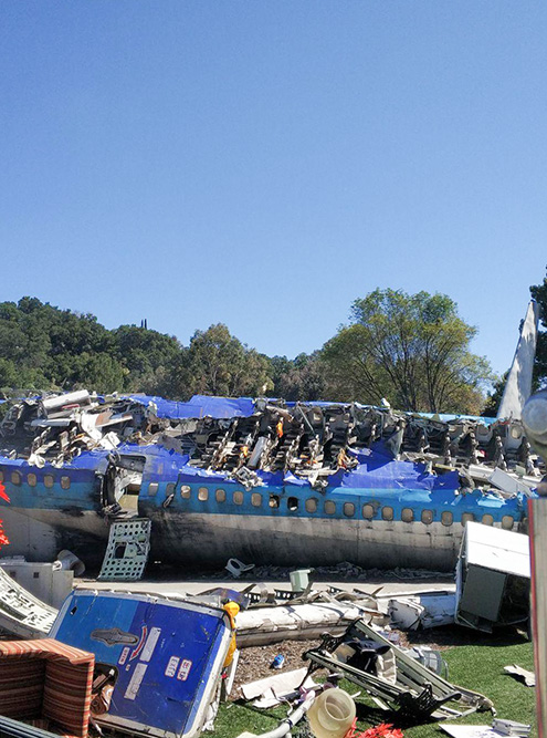 Еще мы увидели обломки настоящего «Боинга 747» на месте съемок «Войны миров» с Томом Крузом. У меня до сих пор от него мурашки