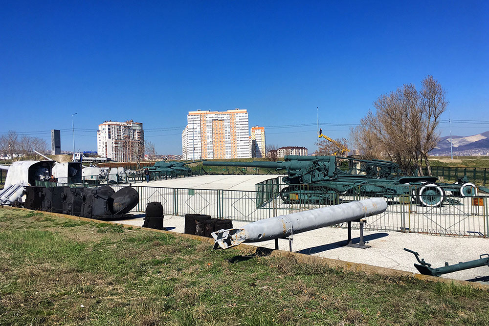 Таксист, живущий в городе 15 лет, узнал про музей военной техники от меня