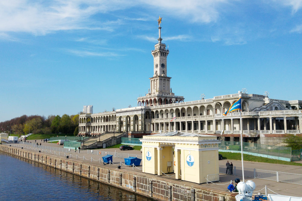 Почти все мои путешествия начинались на Северном речном вокзале в Москве