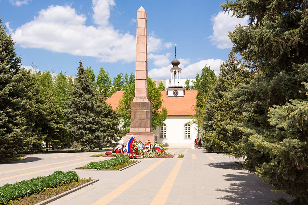 В «Старой Сарепте» лучше брать экскурсию, чтобы узнать историю всех зданий. Фото: GetmanecInna / Shutterstock