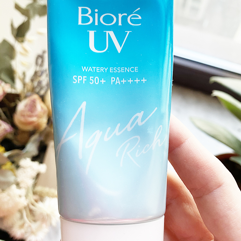 Японский солнцезащитный крем Biore UV с защитой от УФ-лучей типа А и В, SPF 50. Легкая гелевая текстура. Не содержит Zinc Oxide и Titanium Dioxide. Цена — 1295 <span class=ruble>Р</span>